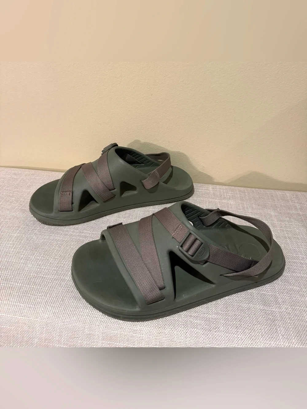 Chaco Men's Chillos Clog Sandals Olive Moss Green - Size 11